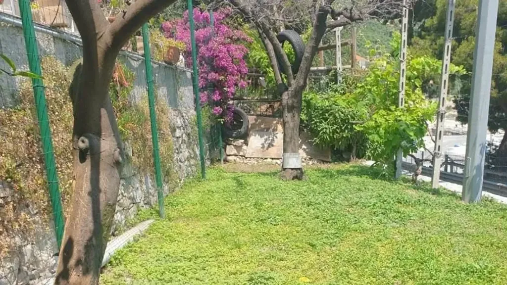 Jardin - Seafront Bilocale with Garden in Finale Ligure