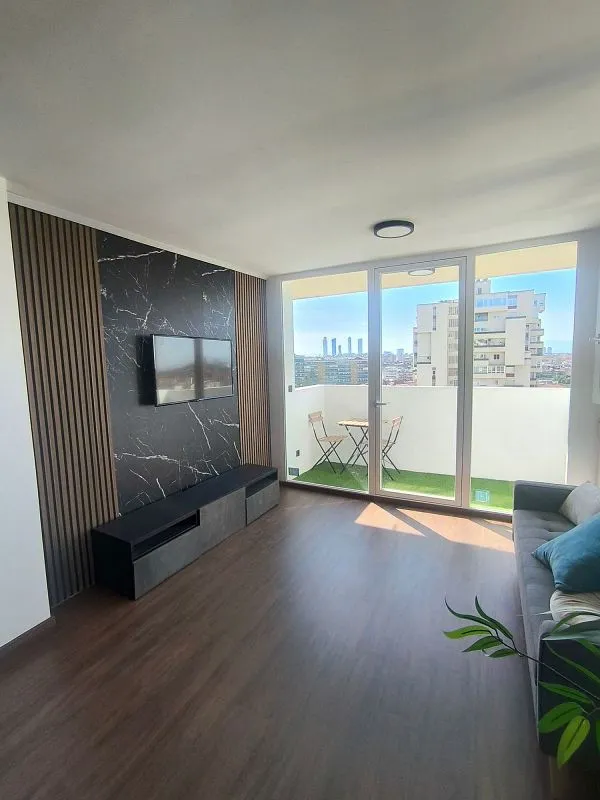 Living Room - Apartment with Terrace in Canillas, Madrid