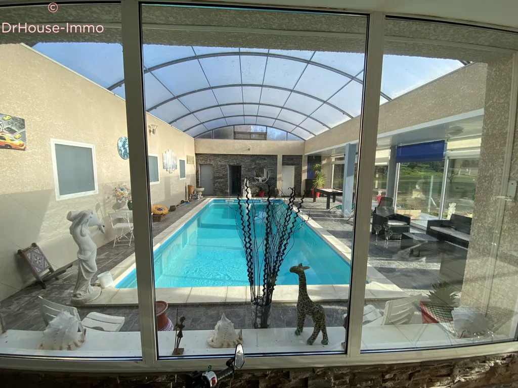 Bassein - Architect-Designed Villa with Indoor Pool in Le Vernet