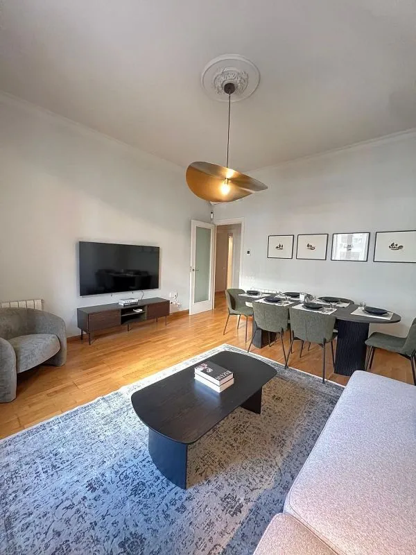 Elutuba - Furnished Flat with Balcony in Aribau/Diagonal, Barcelona