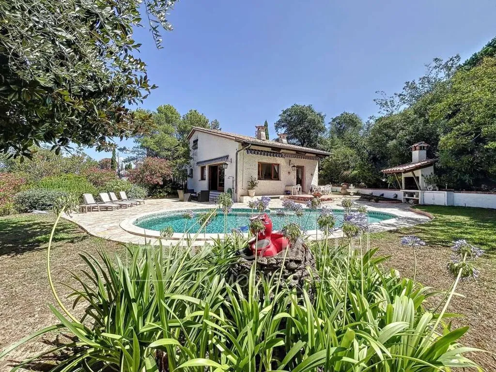 Piscine - Villa Provençale avec Vue Panoramique à Supercannes
