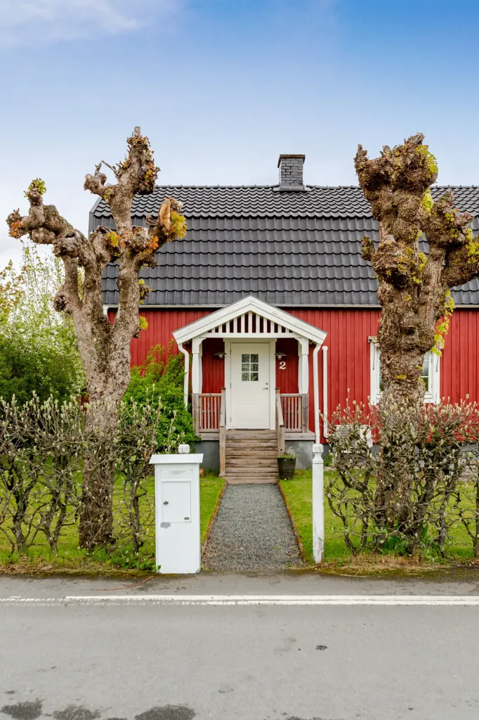 Välivaade - Charming Red Cottage with Garage in Jönköping