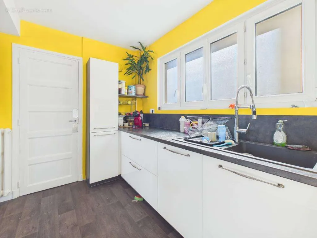 Cuisine - Appartement T3 avec Balcon au Quartier Châteauvert à Valence