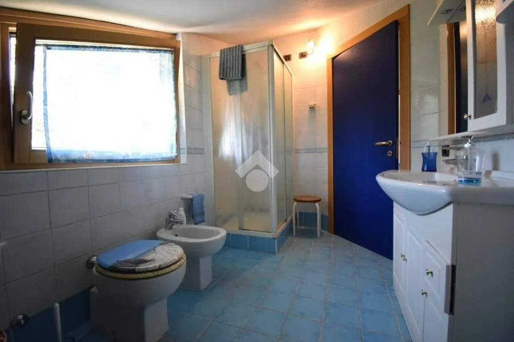 Bathrooms - Luxury Villa with Private Garden in Brugherio