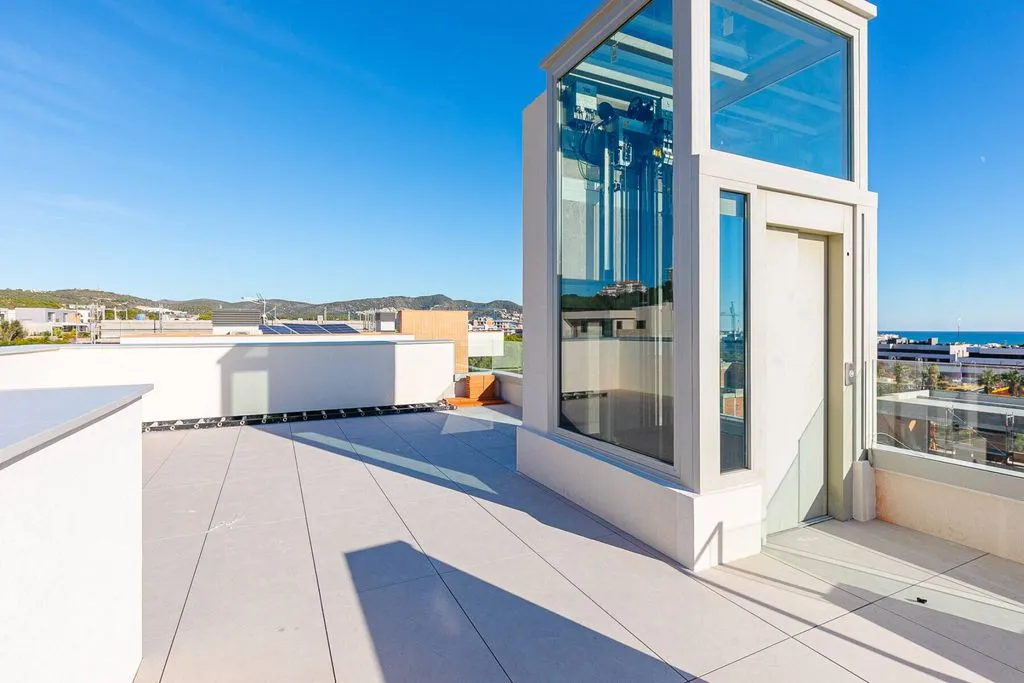 Terrasse - Luxury Detached House with Rooftop Terrace in Sitges