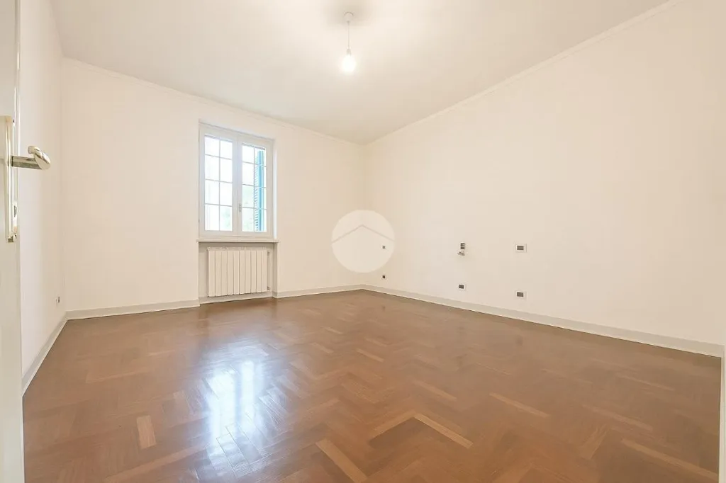Pièces - Prestigious Villa with Park View in Collebeato