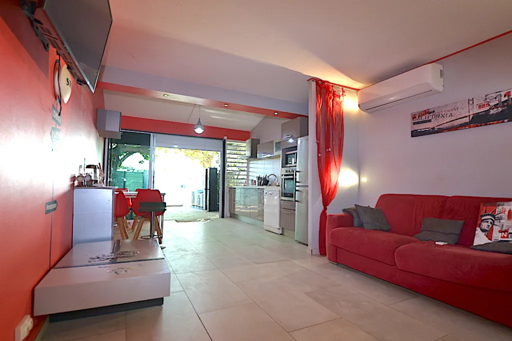 Séjour - Appartement Moderne avec Jardin à la Marina