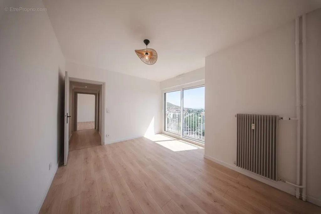 Stanze - Renovated Apartment with Balcony in Clermont-Ferrand