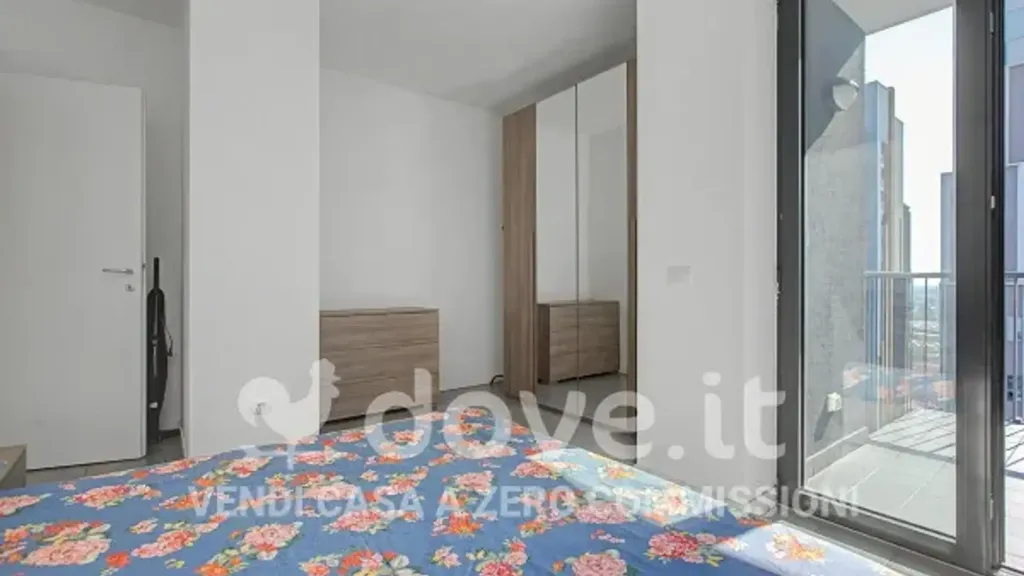 Bedrooms - Modern Apartment with Balcony in Milan