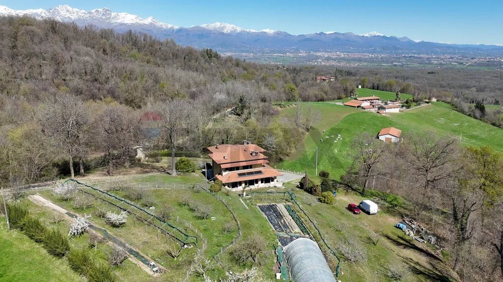 Vista aerea - Villa indipendente con parco privato a Magnano