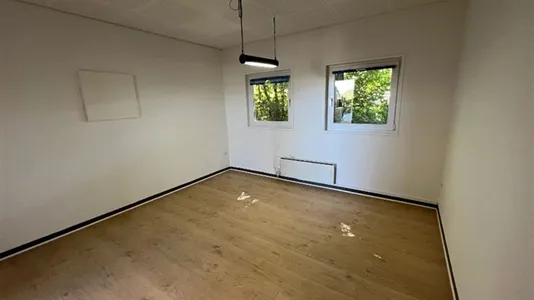 Stanze - Spacious Office with High Ceilings in Viborg
