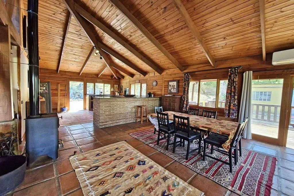 Dining Room - Rustic Cottage with Pool in Coín
