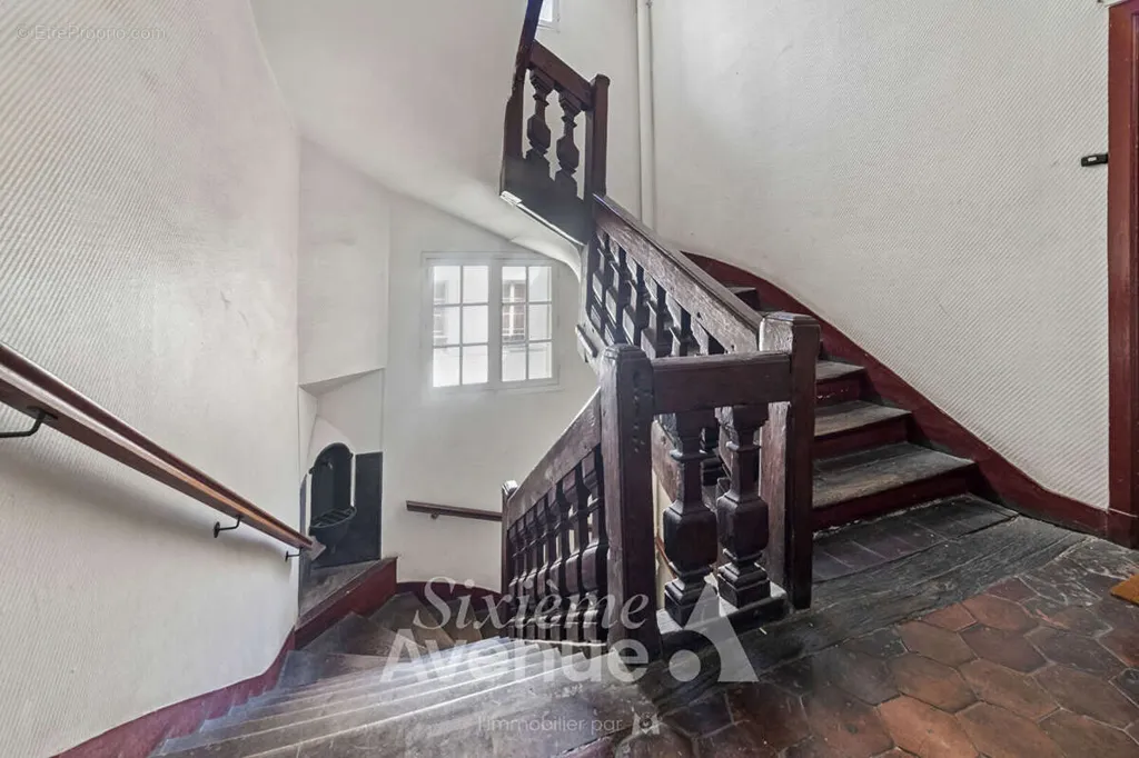 Stanze - Loft-style Apartment with High Ceilings in Marais
