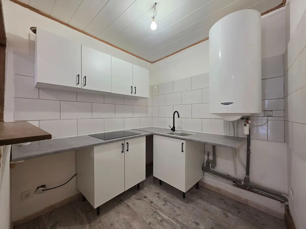 Cucina - Studio with Courtyard in Dijon's Liberté Quarter
