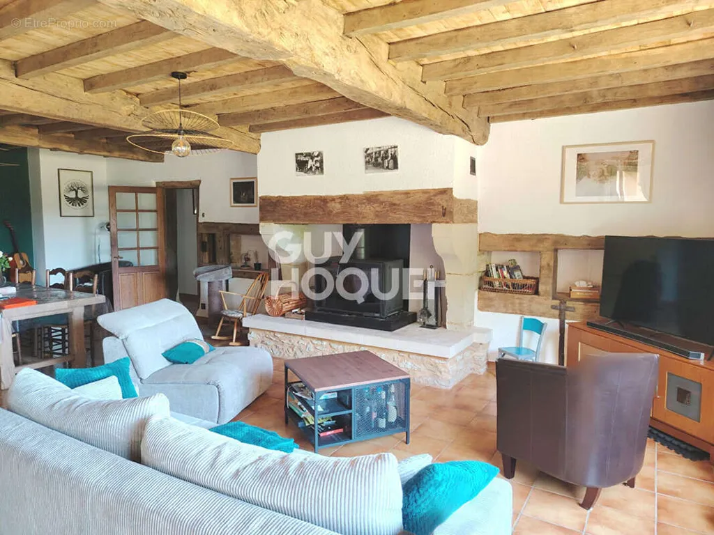 Elutuba - House with Pool in Eyre Moncube