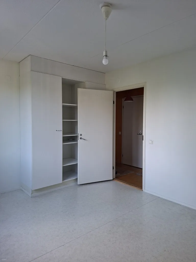 Magamistoad - Bright Apartment with Balcony in Rastila, Helsinki