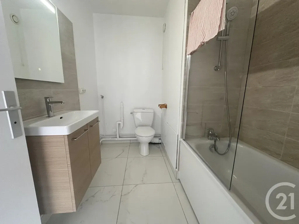 Salles de bain - Appartement F2 avec Ascenseur à Chartres
