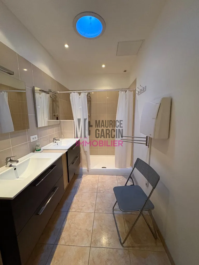 Vannitoad - Spacious House with Pool near Beaumes-De-Venise
