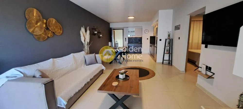 Elutuba - Fully Renovated Apartment with Sea View in Livaniates