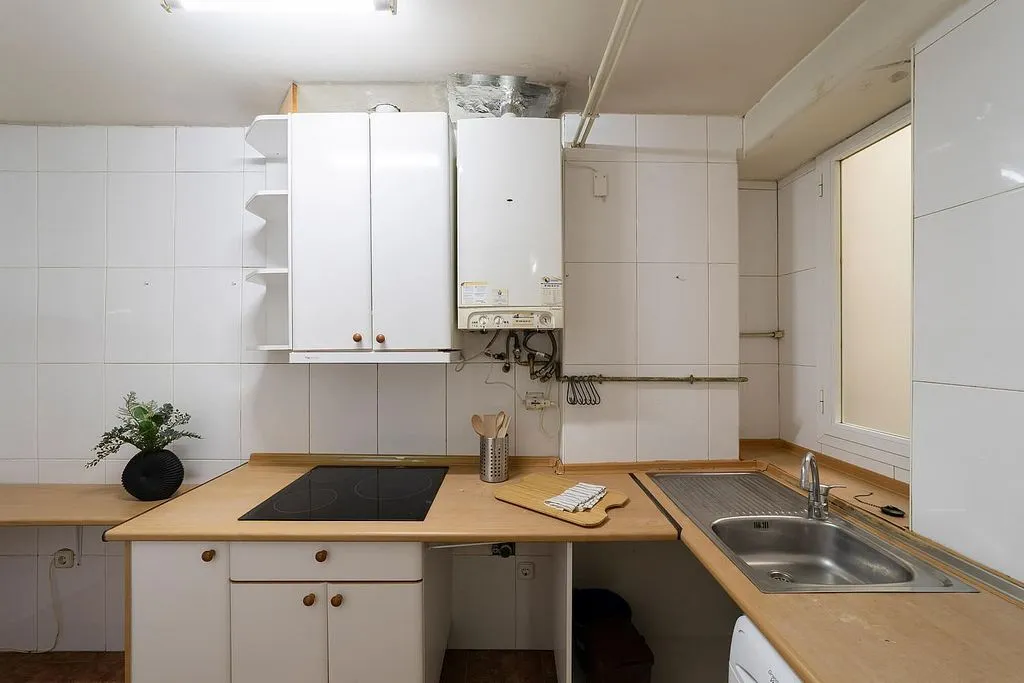 Cuisine - Furnished Flat with Balcony in Pamplona
