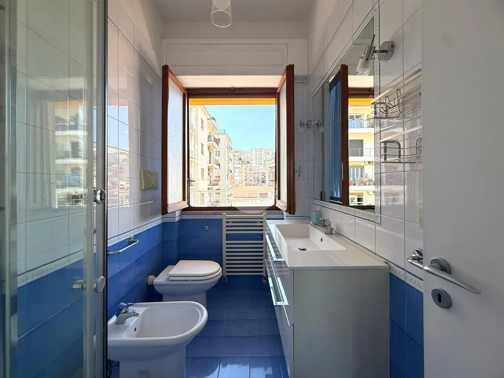 Bagni - Bright Apartment with Panoramic Terrace in Naples