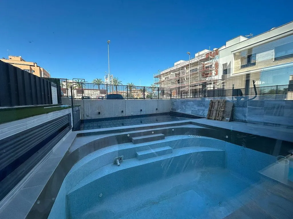 Bassein - Penthouse with Pool and Terrace in Granada
