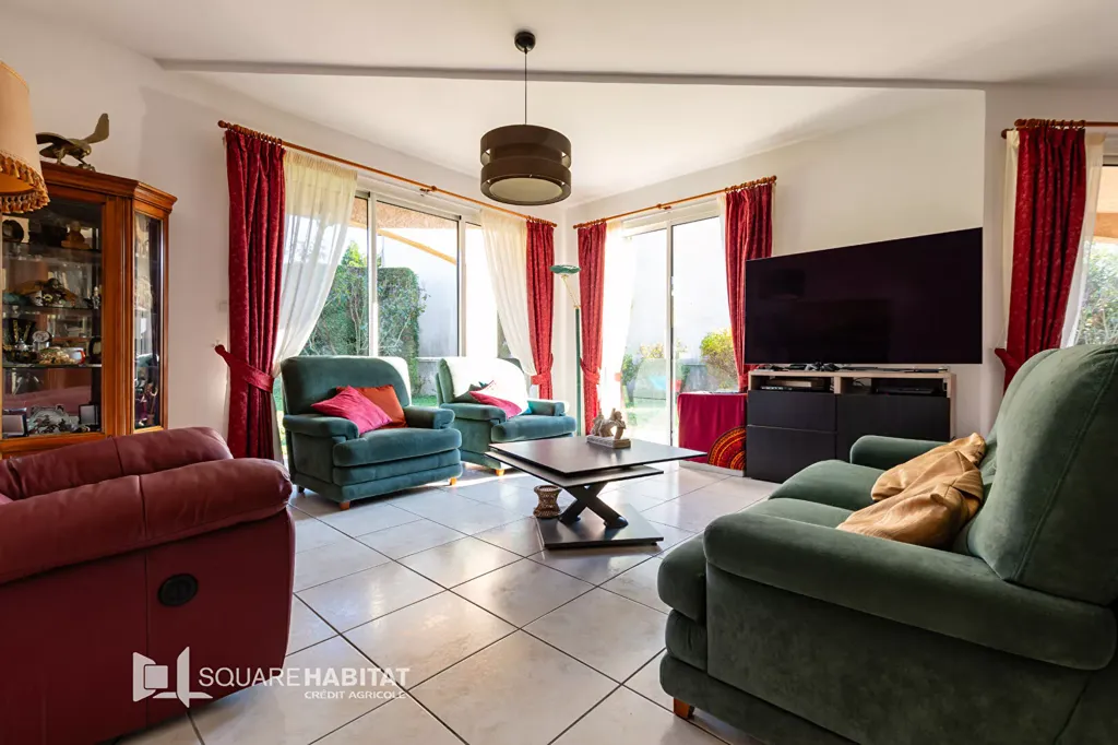 Séjour - Villa d'Architecte avec Terrain à Saint-Vallier