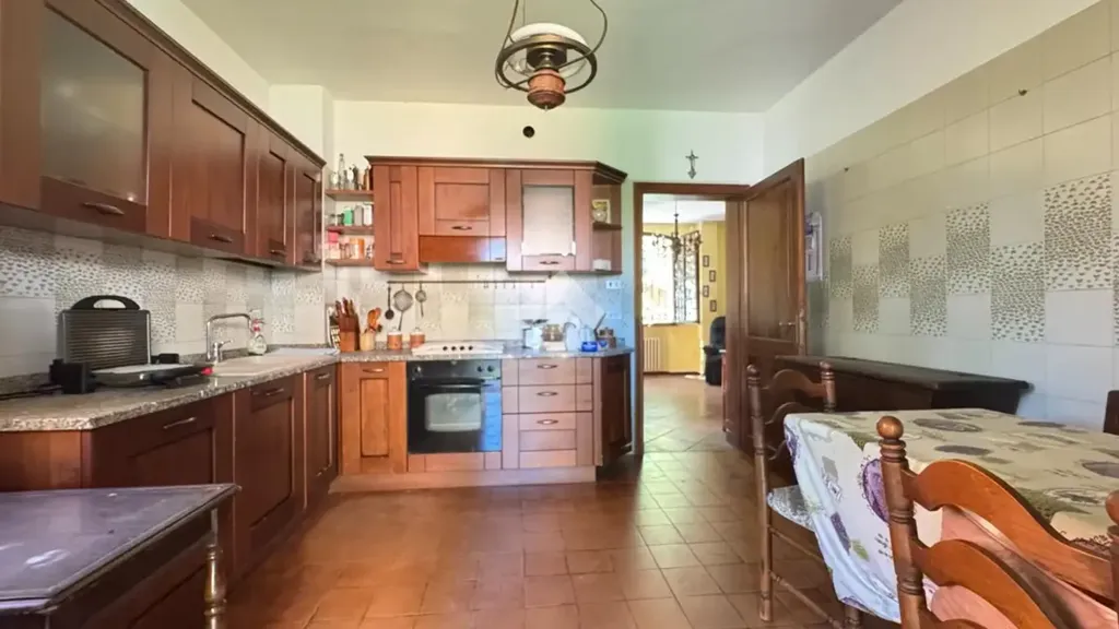 Köök - Traditional Villa with Garden in Rubiera