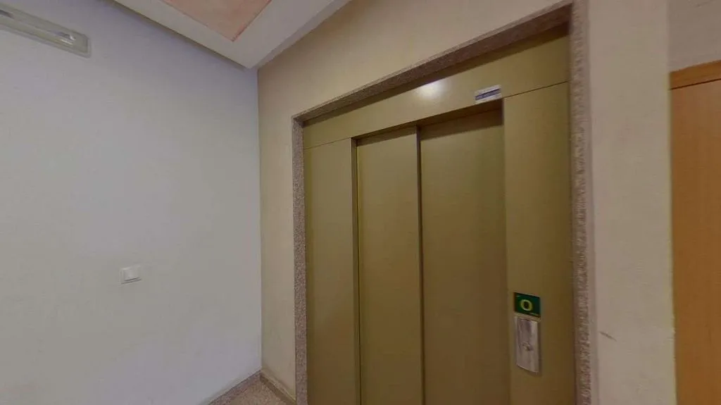 hallway_entrance