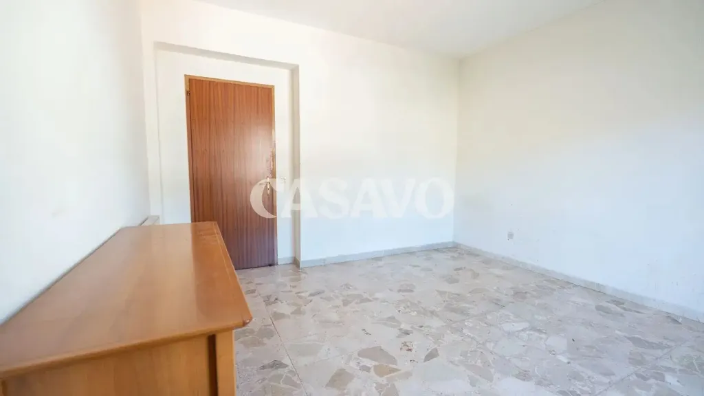 Pièces - Apartment with Balcony in Messina