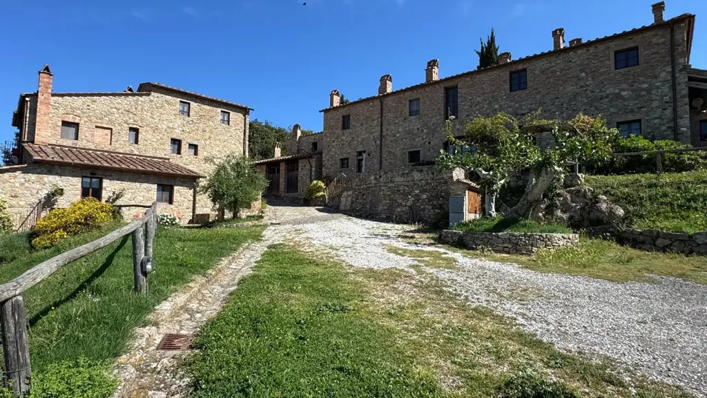 Välivaade - Tuscan-Style Bilocale with Pool in Gambassi Terme