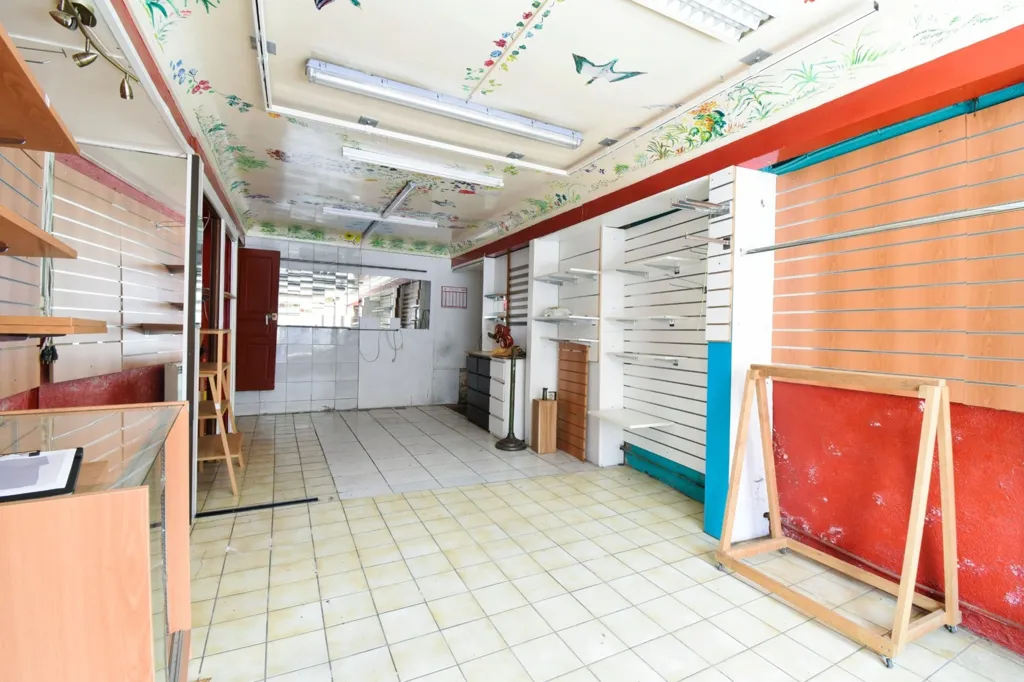 Stanze - Townhouse for Renovation in Billom Centre