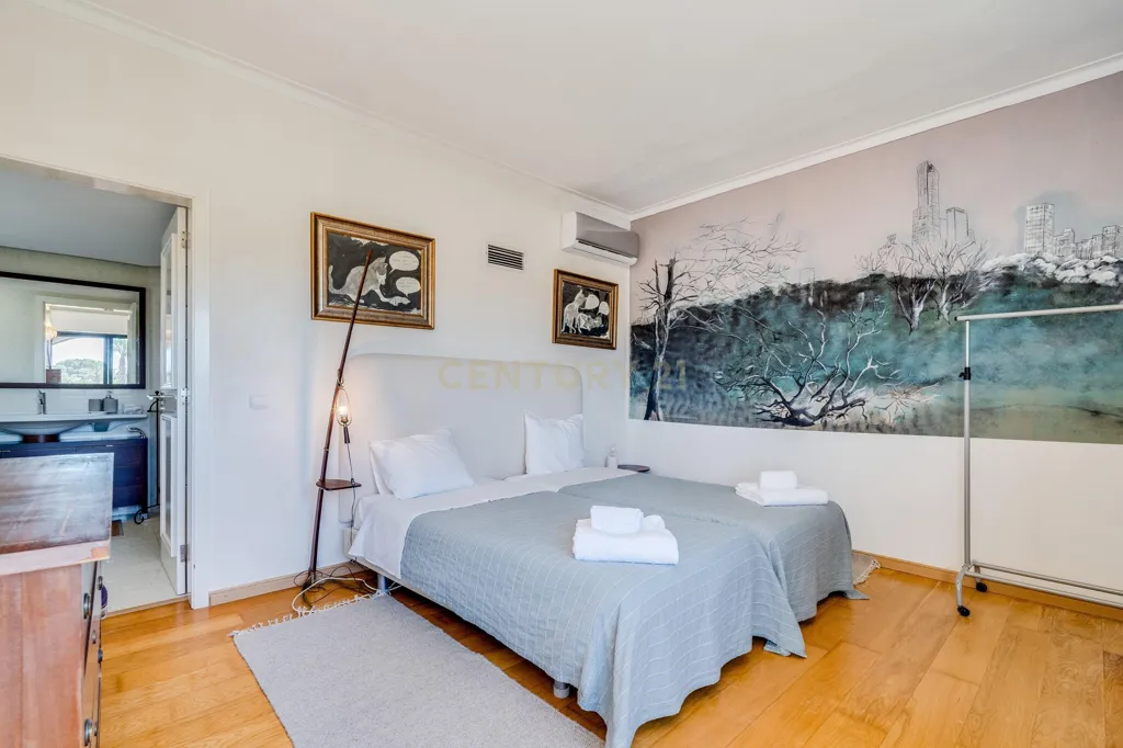Bedrooms - Sea View Villa with Pool in Alvor