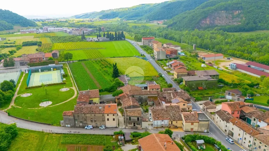 Vue aérienne - Traditional Villa with Balcony in Tregnago
