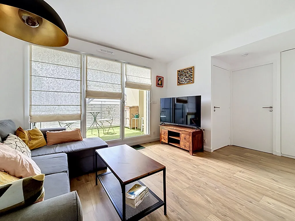 Séjour - Appartement PMR 3 Pièces au Centre de Plougonvelin