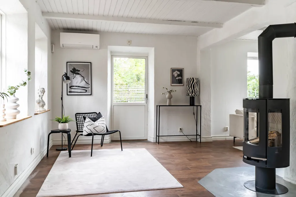 Elutuba - Charming Villa with Pool in Östra Sönnarslöv