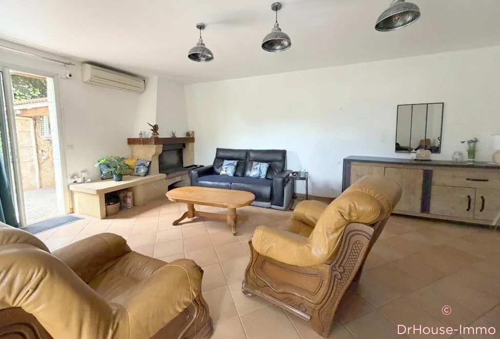 Séjour - Appartement Plain Pied avec Terrasse et Jardin à La Pomme