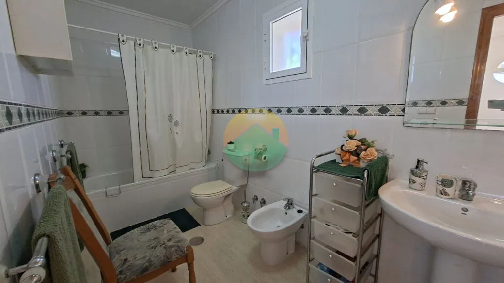 Bagni - South-Facing Villa with Pool in Camposol