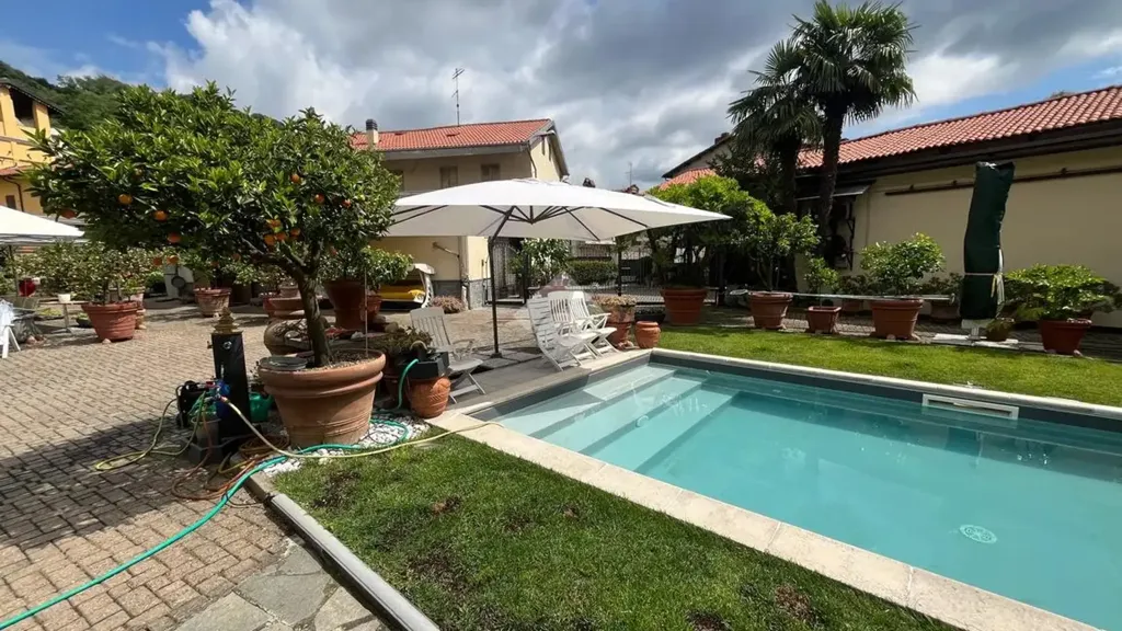 Piscine - Independent House with Balcony in Samone