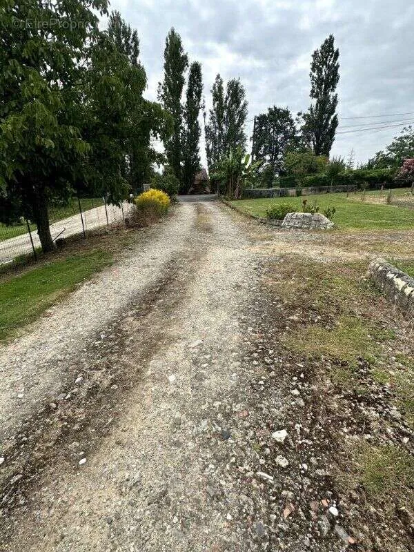 Giardino - Buildable Plot with Open Views near Eauze