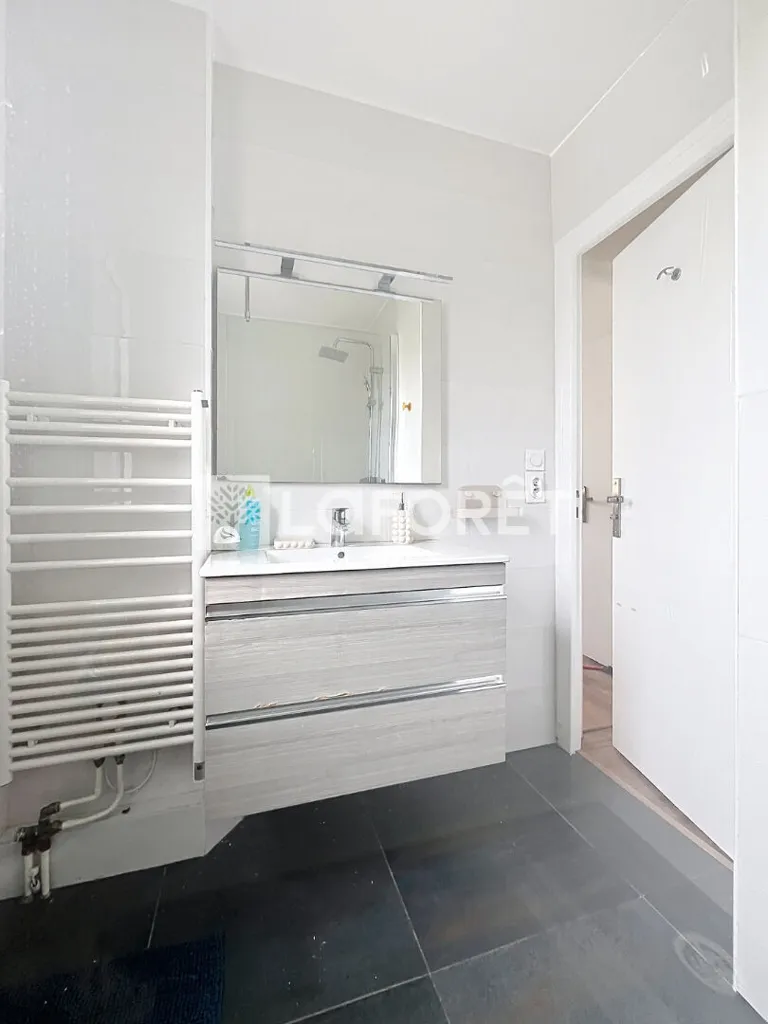 Badezimmer - Maisonette with South-West Terrace in Le Pecq