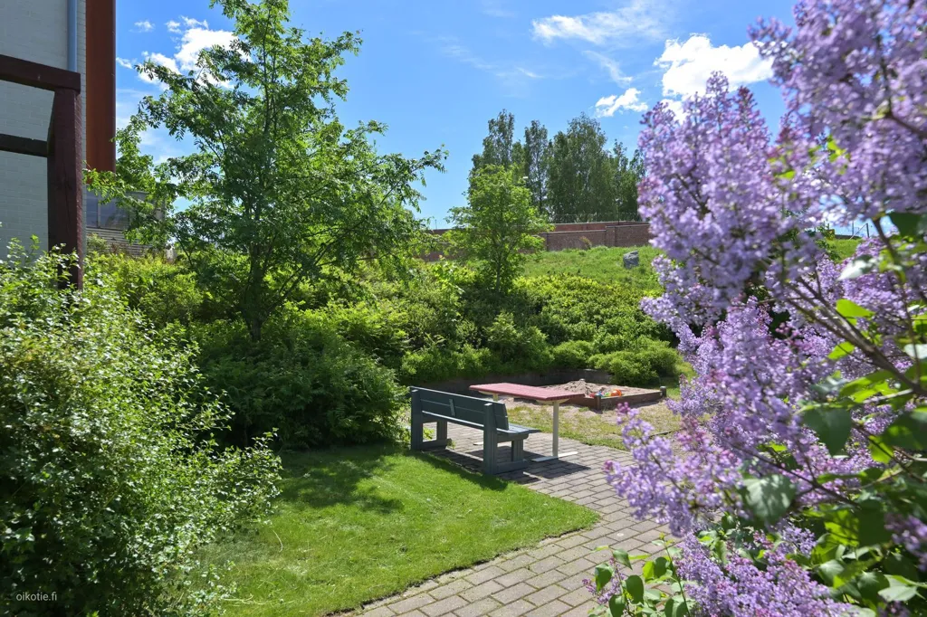 Jardin - Modern Flat with Balcony in Hermanni, Helsinki