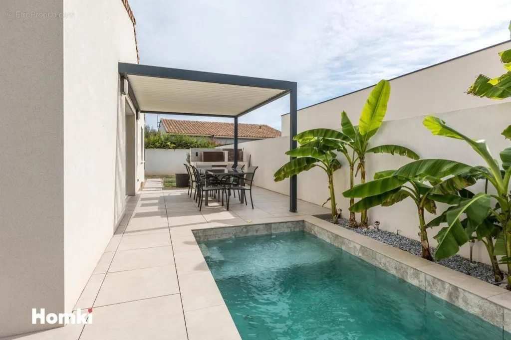 Bassein - Contemporary Villa with Pool in Marseillan
