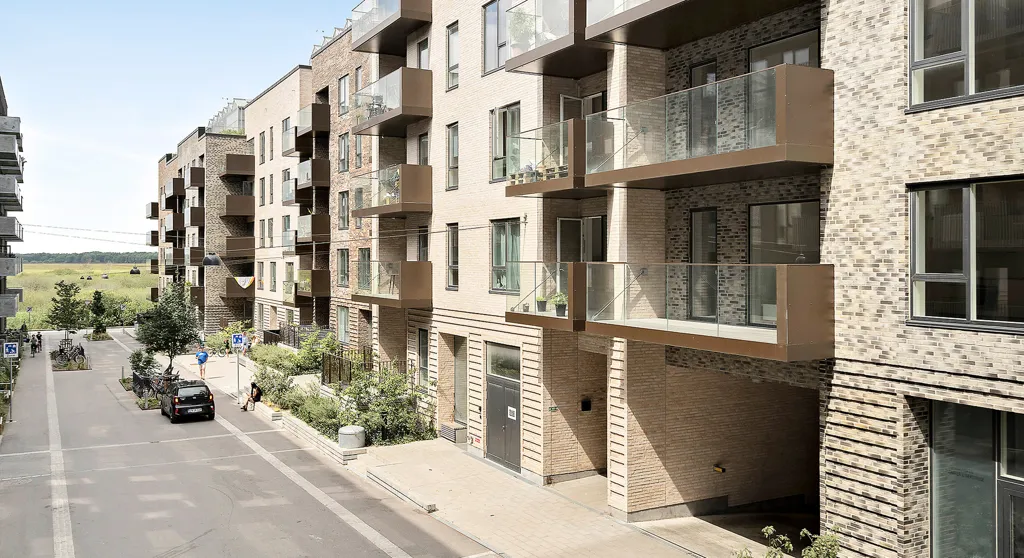 Extérieur - 2-Bedroom Apartment with South-Facing Balcony