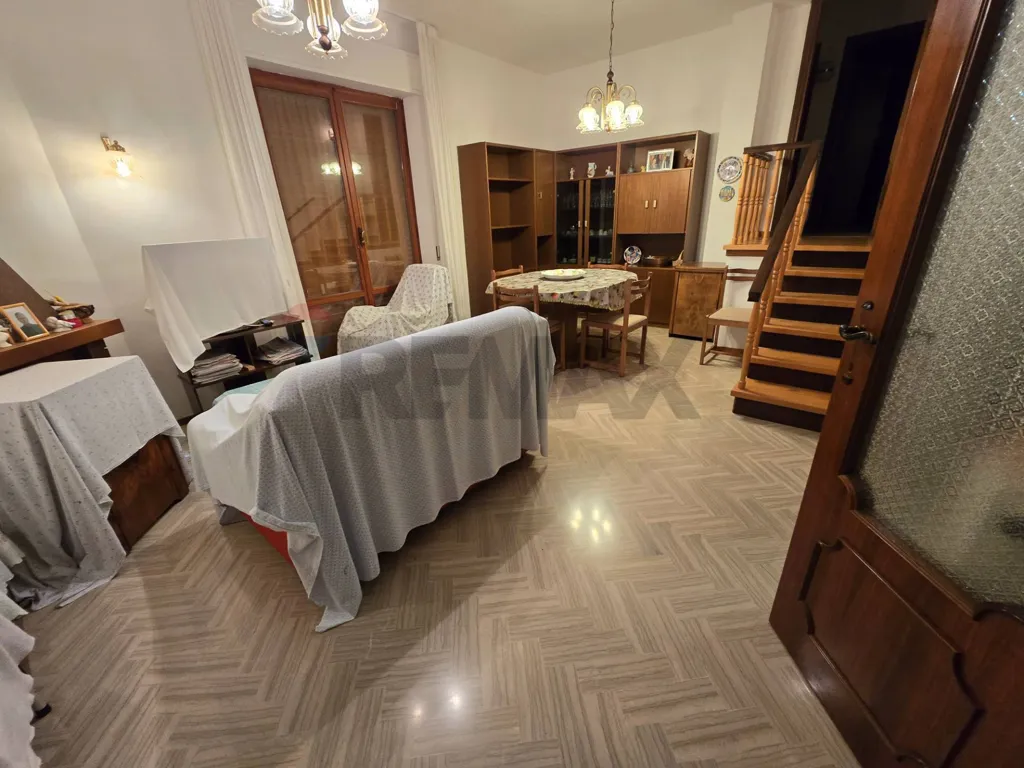 Sala da pranzo - Classical Villa with Garden in Sassoferrato