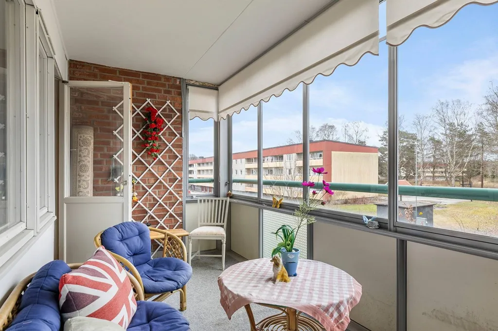 Balcon - Apartment with Balcony in Vänersborg