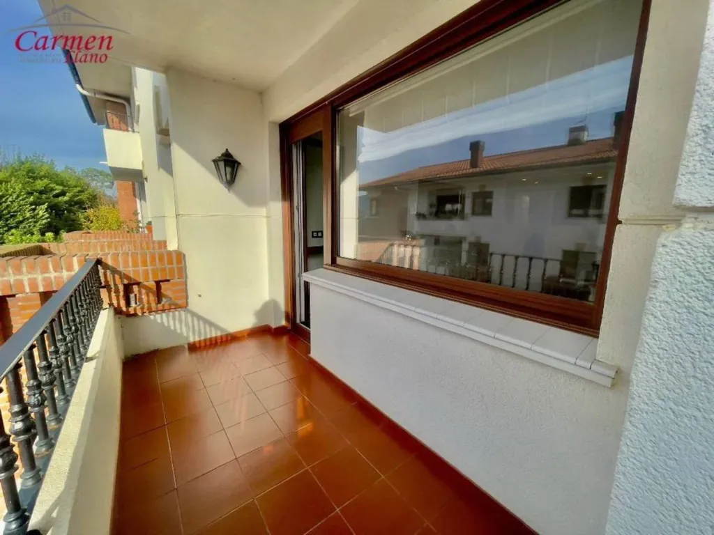Rõdu - Spacious Apartment with Terrace in Neguri