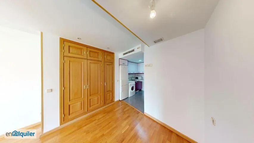 Toad - Modern Studio with Lift in Calle Convenio, Madrid