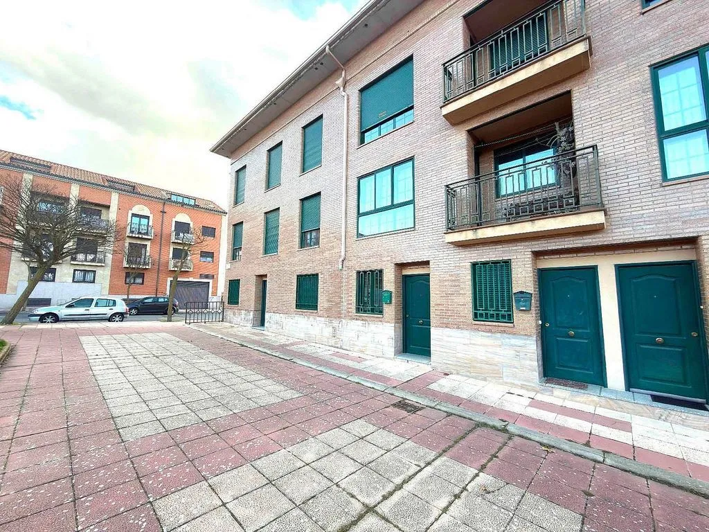 Esterno - Office with Patio in Salamanca's Valhondo Park