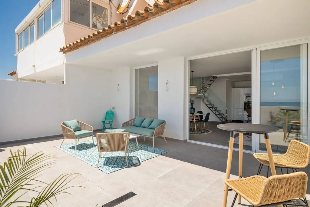 Terrass - 3-Bedroom Penthouses with Sea View in Marbella
